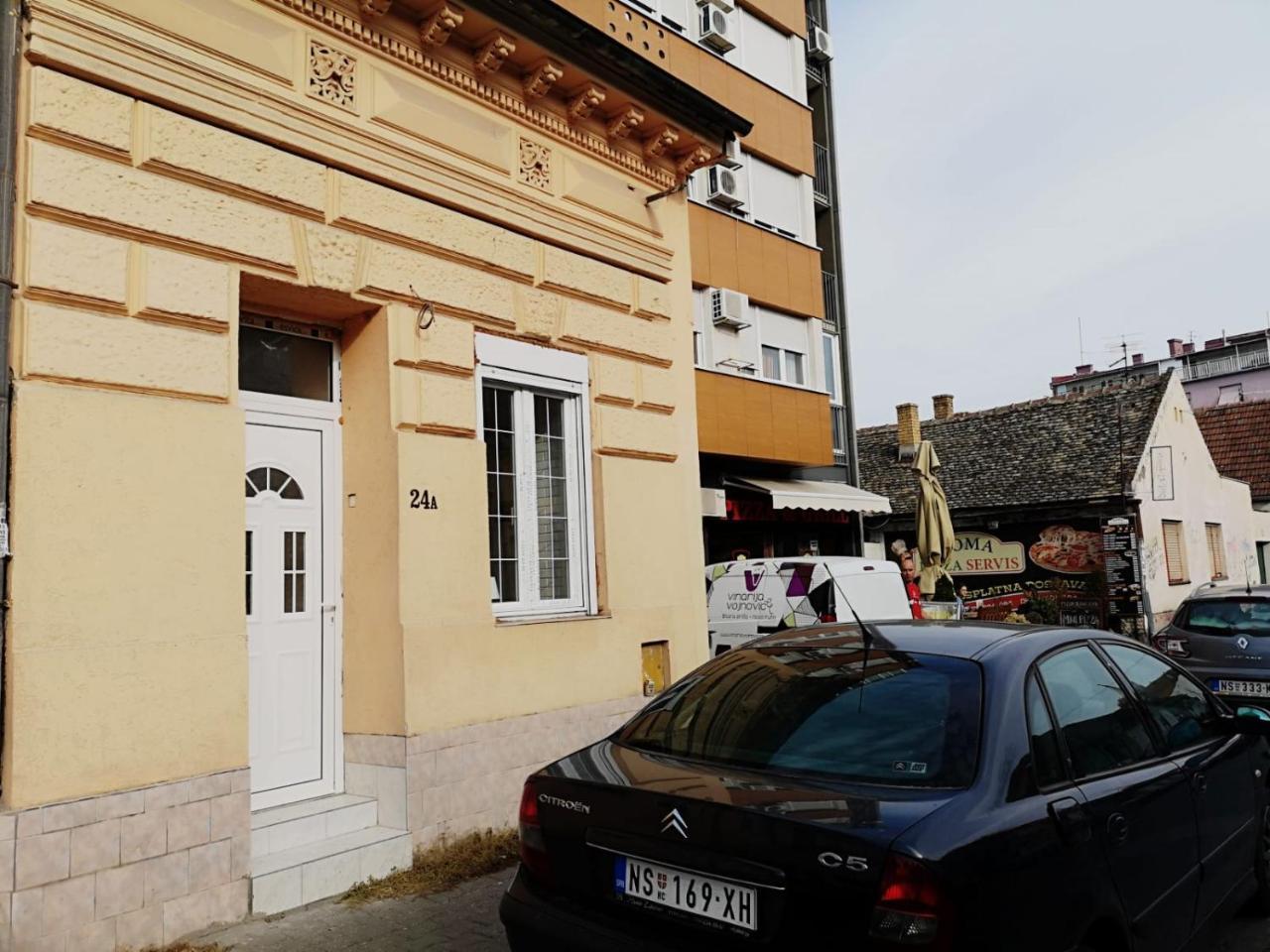 Filinhome Papa Suite 2 Novi Sad Buitenkant foto